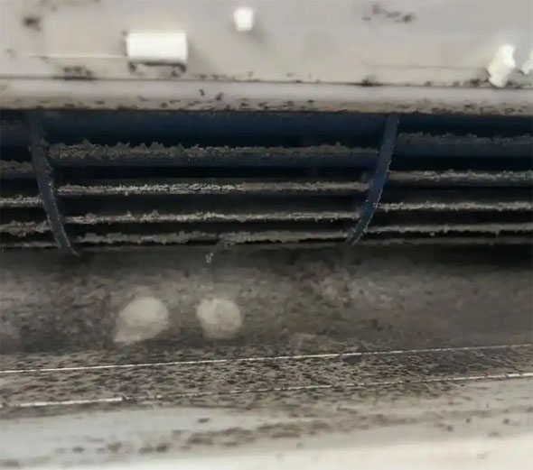 慈溪空调吹的风有股烧焦味是怎么回事